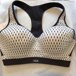 New sport bra Victoria’s Secret size 32D